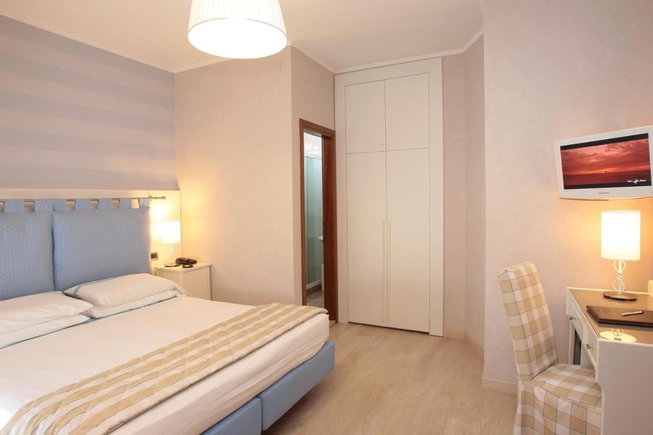 Hotel Rivamare Lido di Jesolo Esterno foto