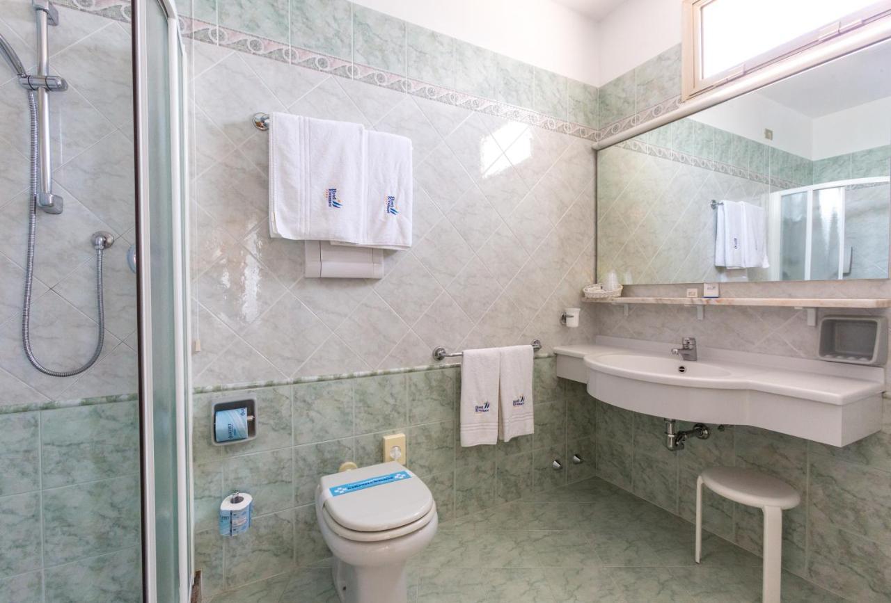 Hotel Rivamare Lido di Jesolo Esterno foto
