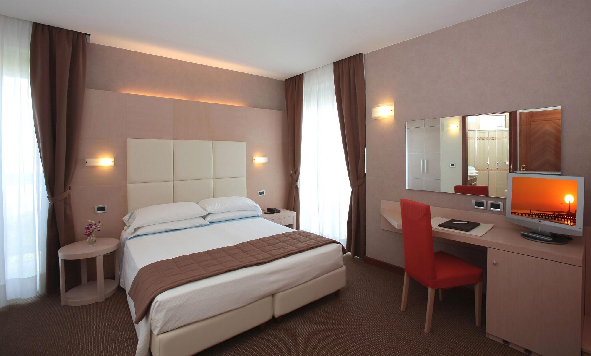 Hotel Rivamare Lido di Jesolo Esterno foto