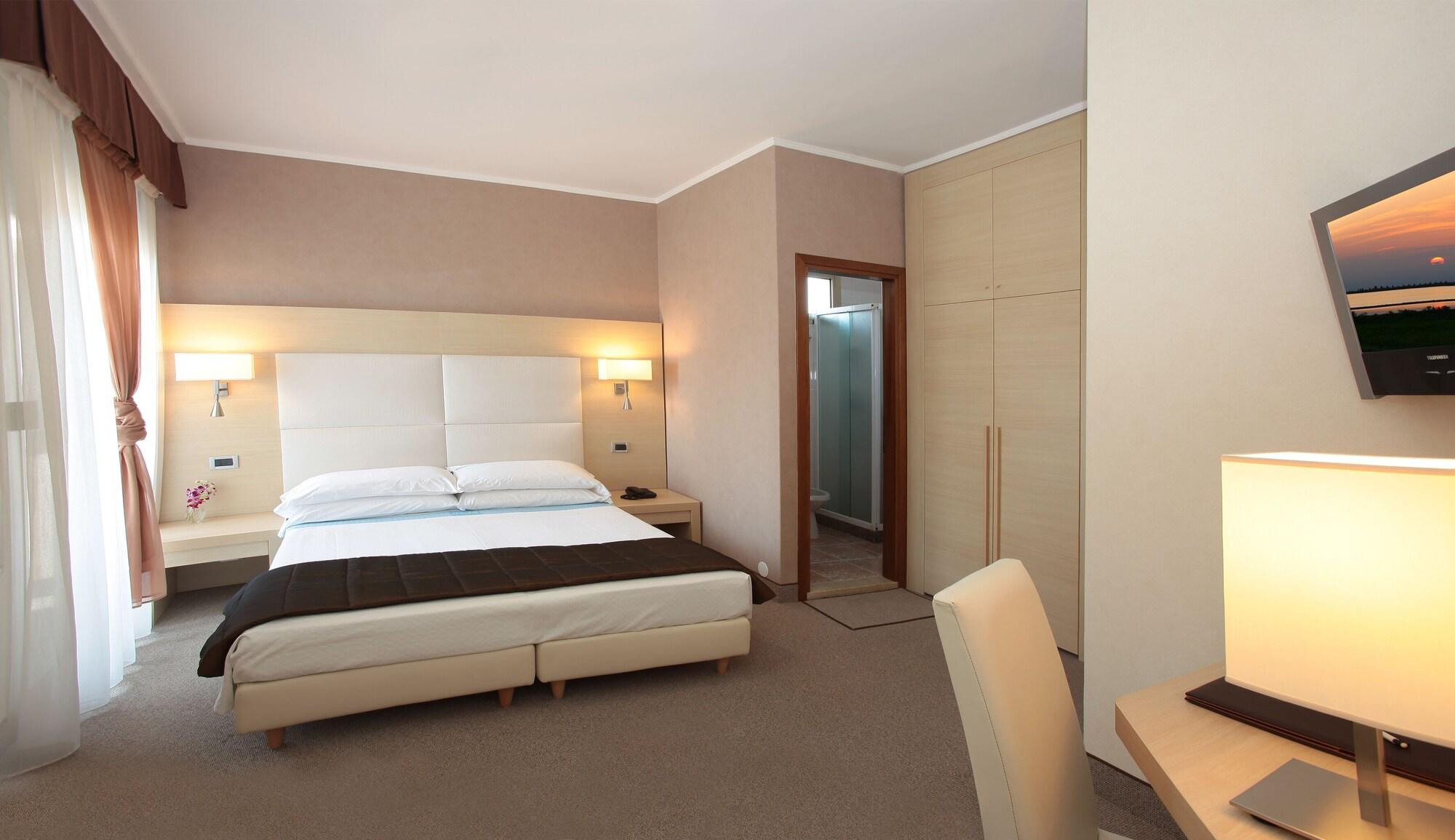 Hotel Rivamare Lido di Jesolo Esterno foto