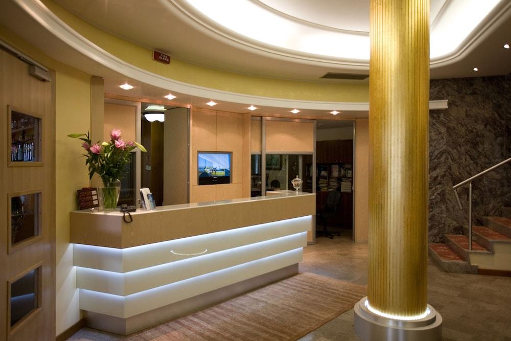Hotel Rivamare Lido di Jesolo Esterno foto