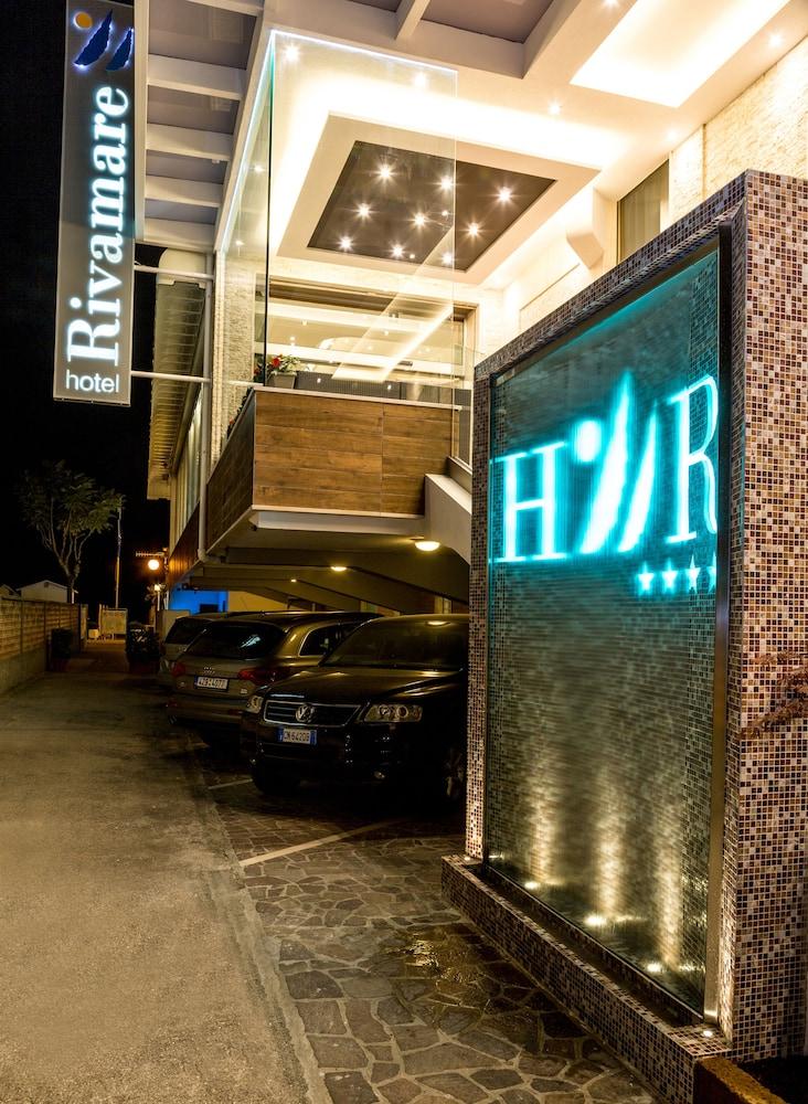 Hotel Rivamare Lido di Jesolo Esterno foto