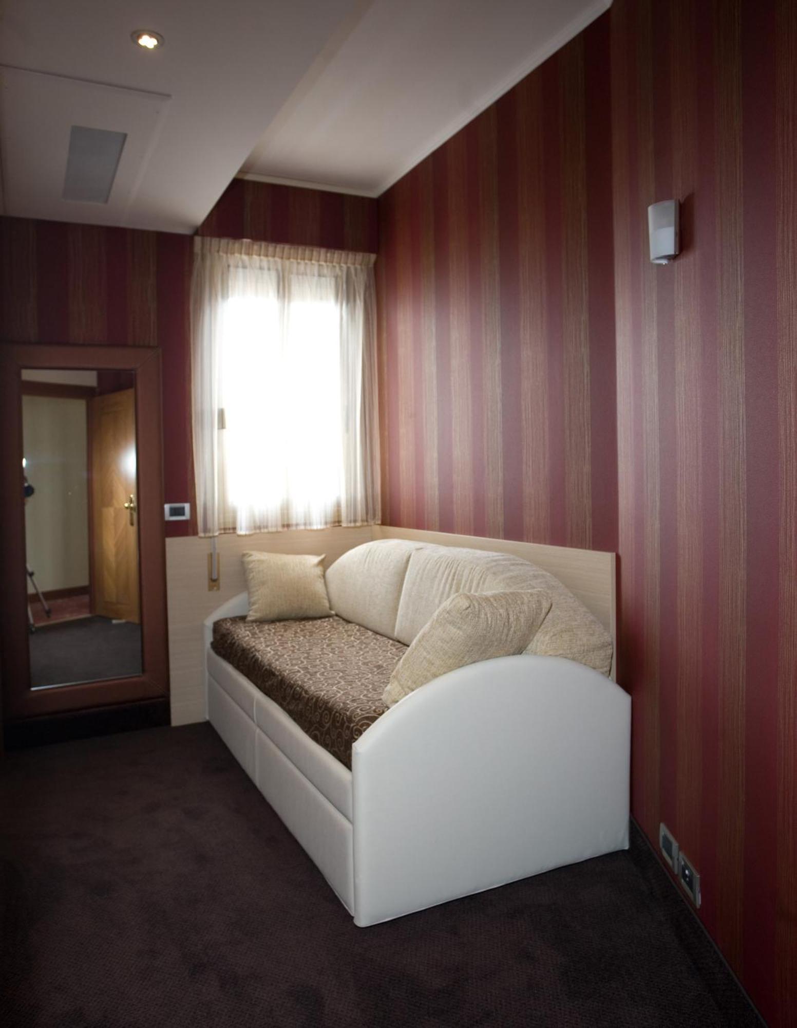 Hotel Rivamare Lido di Jesolo Esterno foto