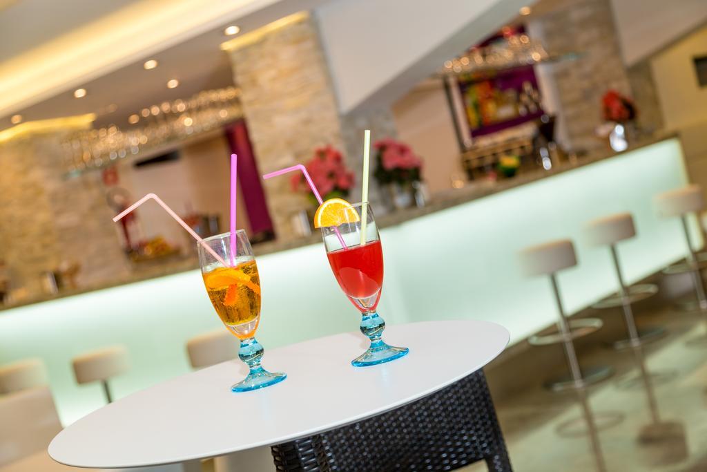 Hotel Rivamare Lido di Jesolo Esterno foto