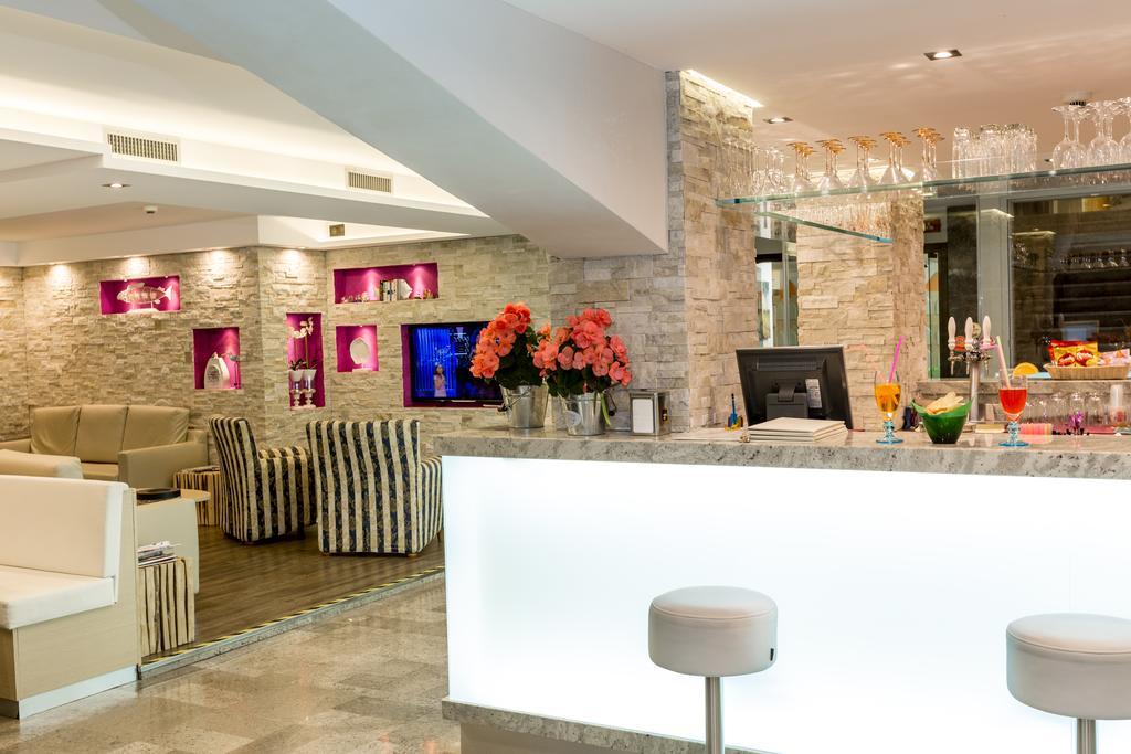 Hotel Rivamare Lido di Jesolo Esterno foto