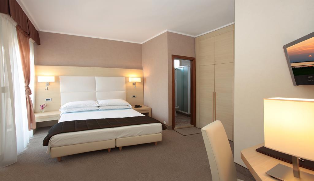 Hotel Rivamare Lido di Jesolo Camera foto