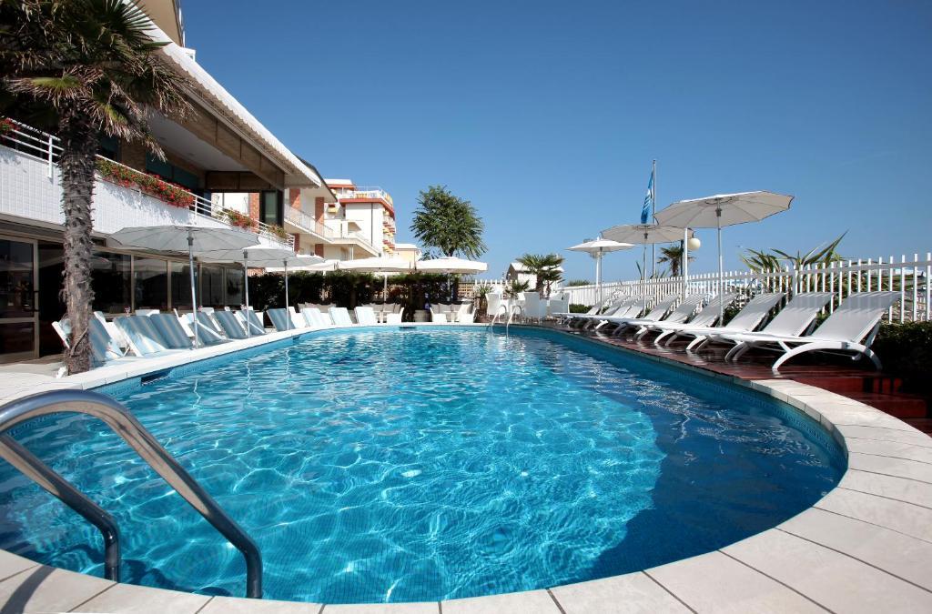 Hotel Rivamare Lido di Jesolo Esterno foto